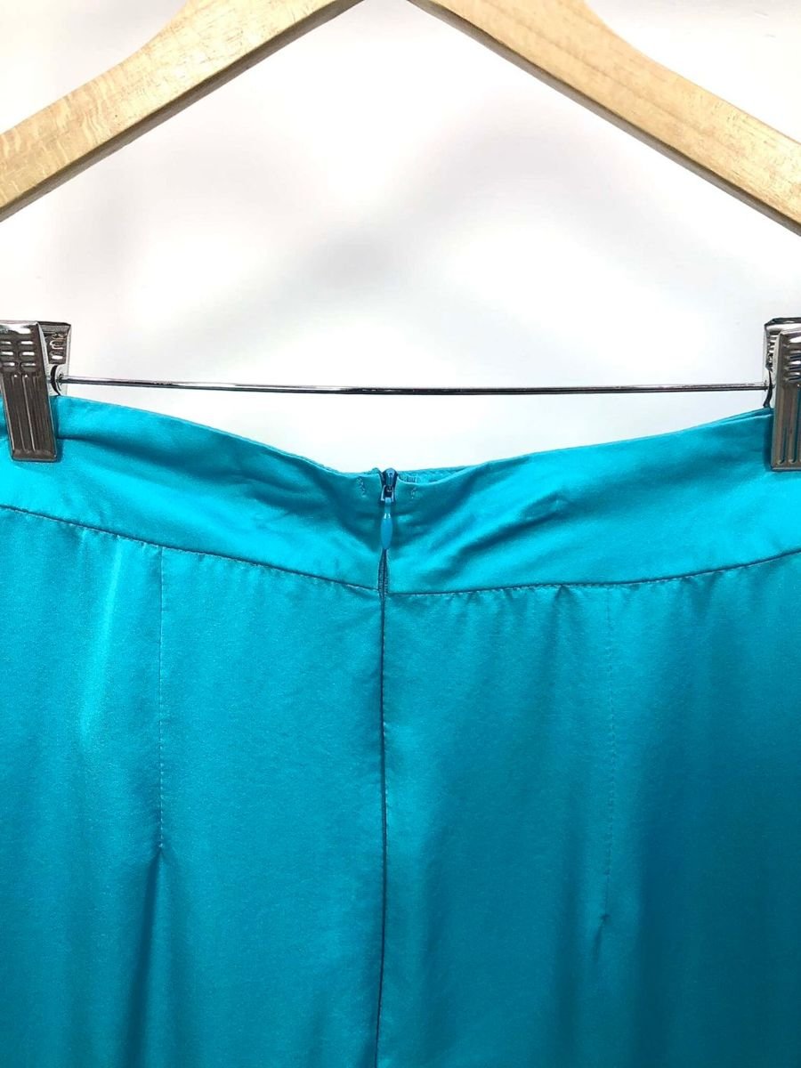 Conjunto saia e blusa de seda azul NV, foto 4