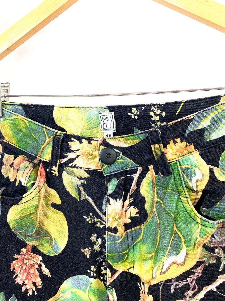 Calça mom sarja preta estampa folhas MUDI, foto 2