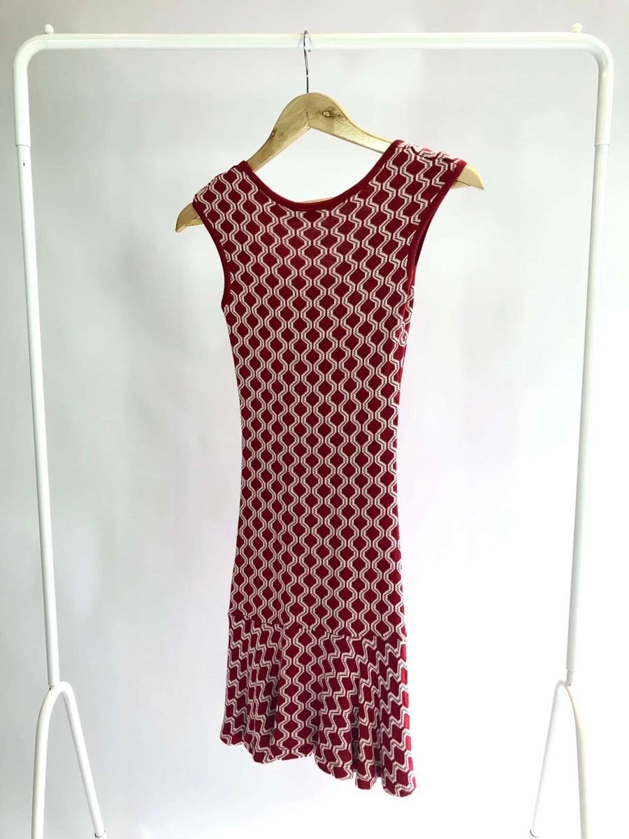 Vestido tricot curto vermelho e branco estampado CAVENDISH, foto 3