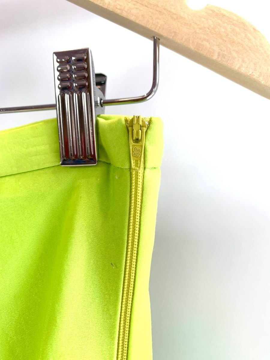 Saia midi acetinada verde limão KESSE, foto 3