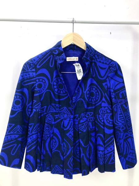 Casaqueto azul e preto ISABELA CAPETO