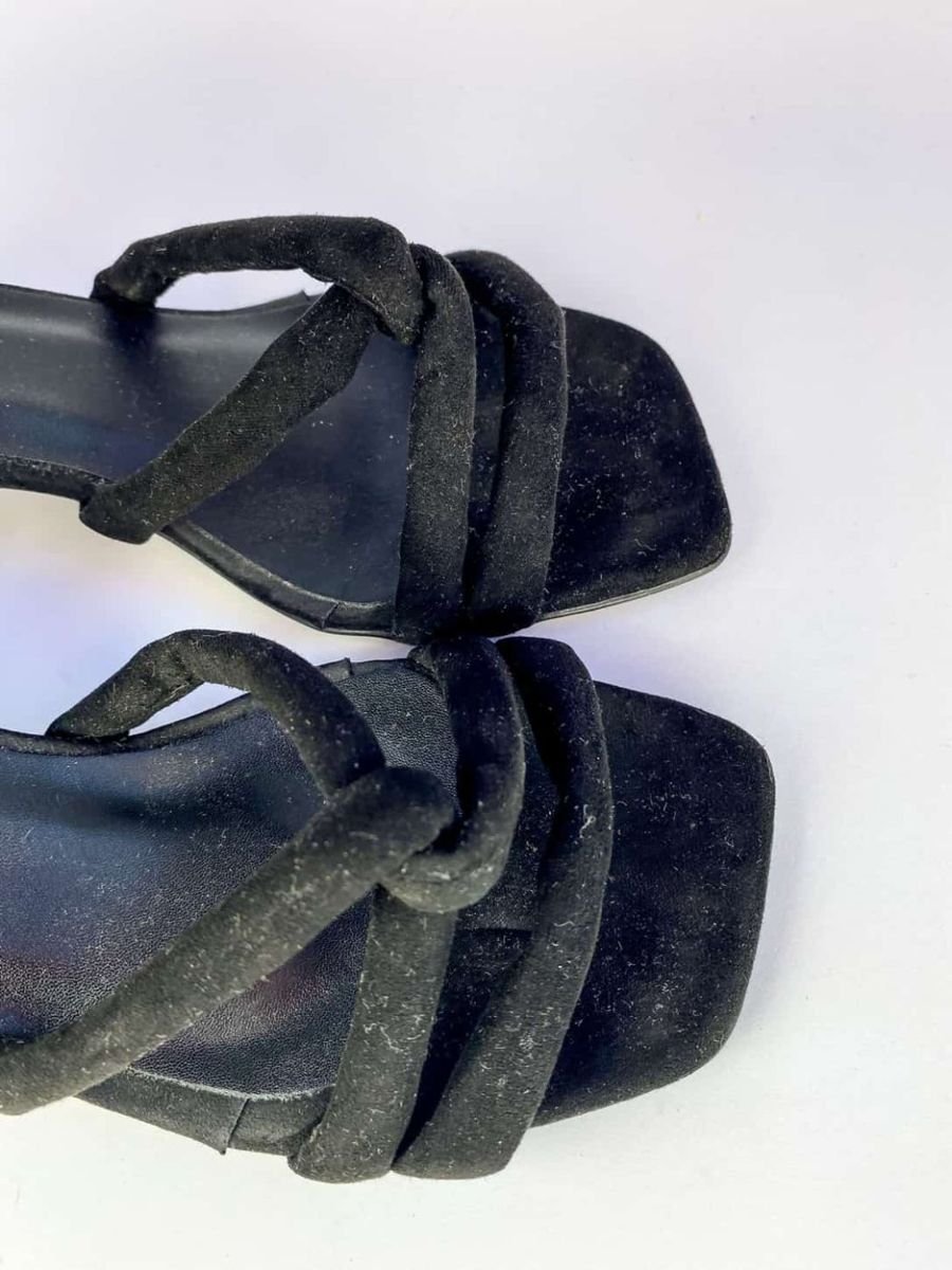 Sandalia preta com salto bloco VIA MIA, foto 3