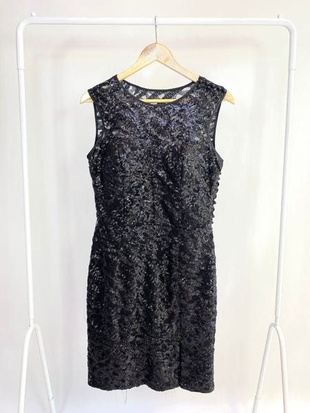 Vestido curto preto de paete VIVAZ