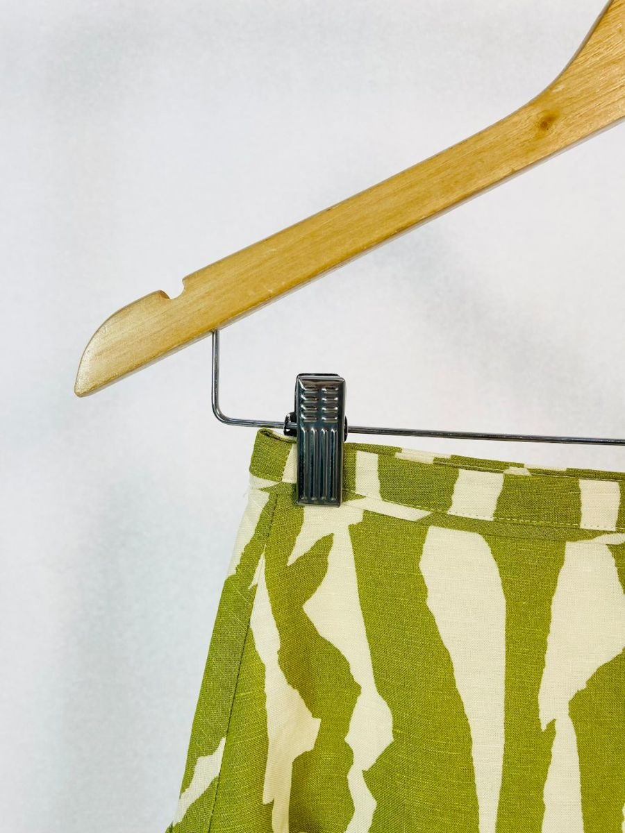Saia curta estampa verde e branca H&M, foto 2