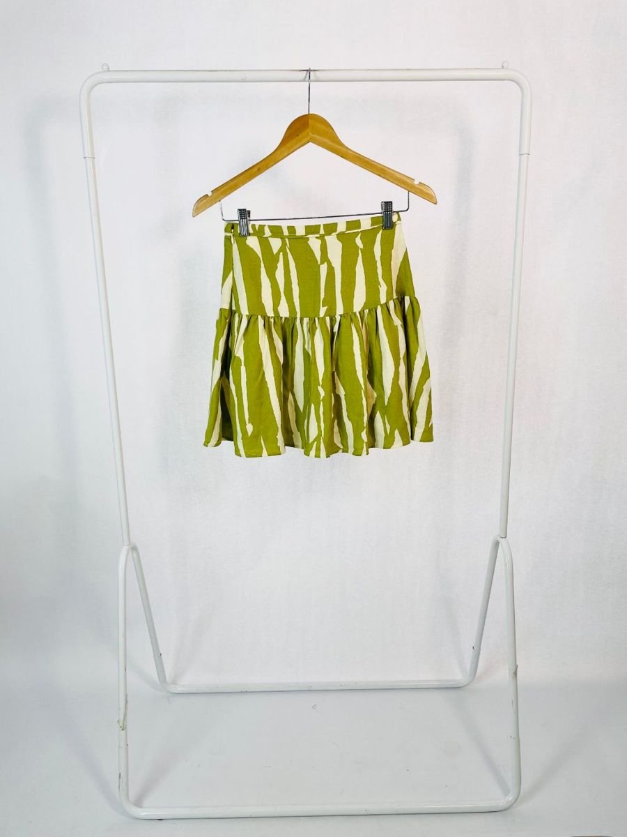 Saia curta estampa verde e branca H&M, foto 3