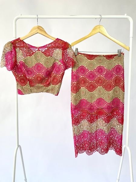 Conjunto rosa e dourado LITT