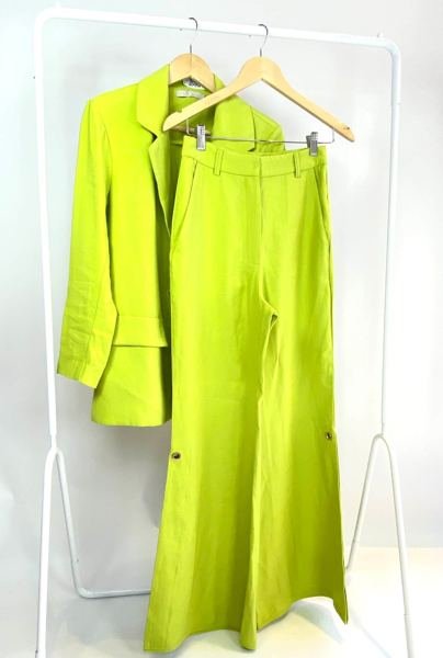 Calça pantalona verde lima fenda nas laterais ISY
