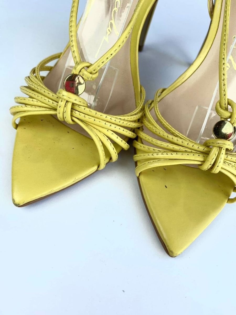 Sandália amarração amarela com detalhe dourado LUIZA BARCELLOS, foto 4