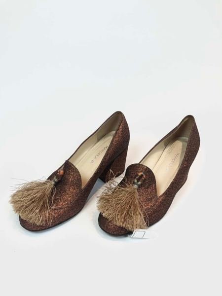 Sandalia bronze com brilhos e detalhe de franja MARCELA B