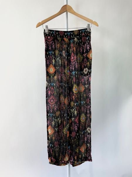 Calça transparencia preta estampada NV