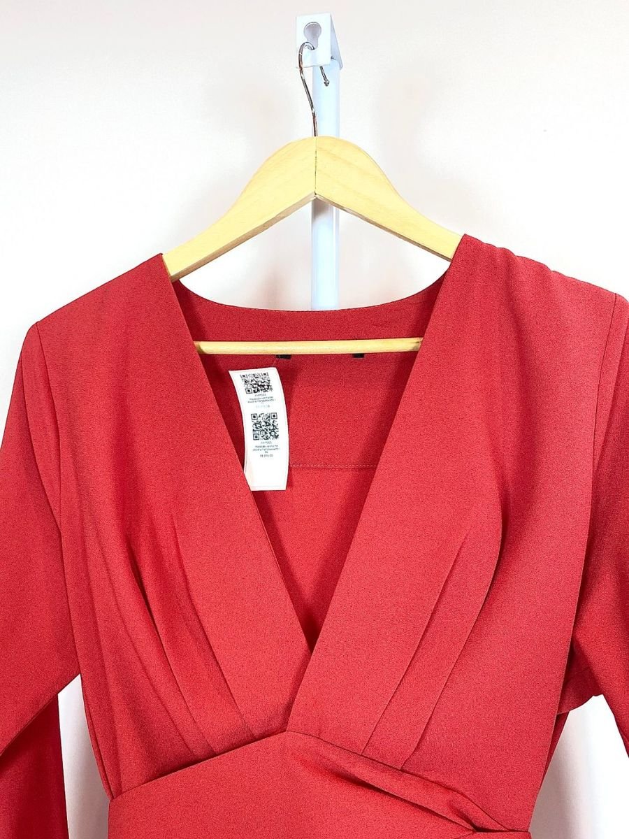 Macacão vermelho decote transpassado, foto 3
