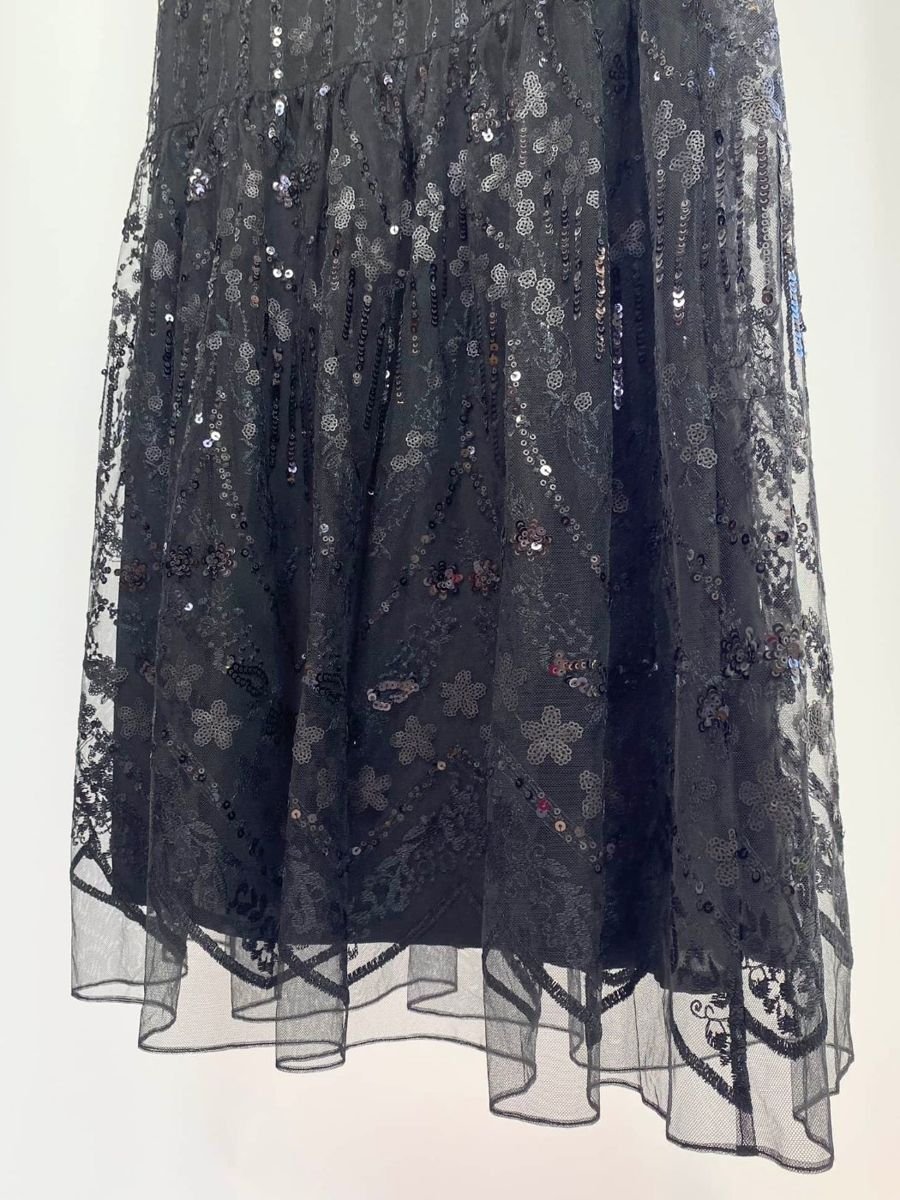 Saia midi preta com transparência e paete MIXED, foto 2