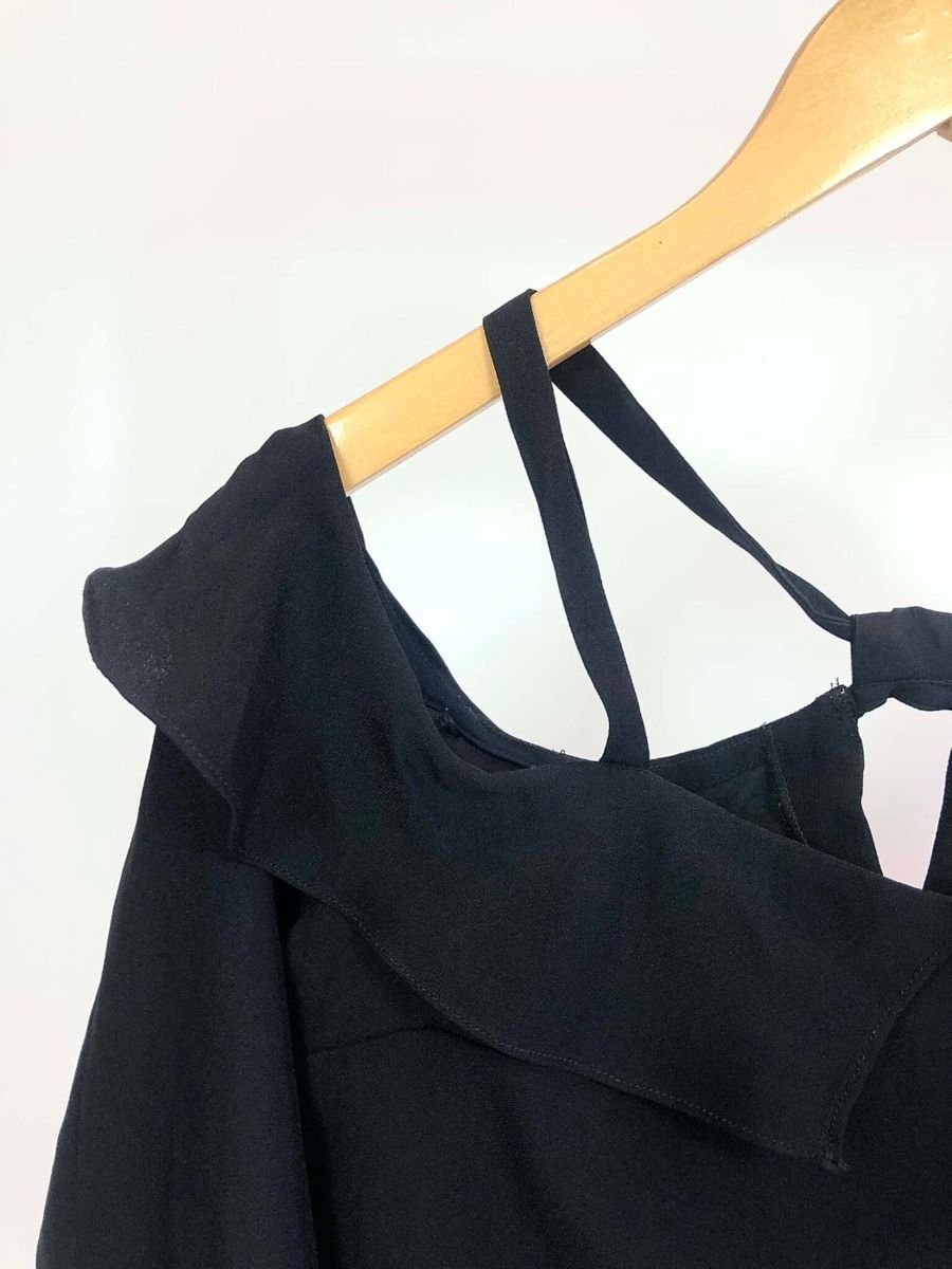Blusa preta ombro a ombro crepe EVA, foto 2