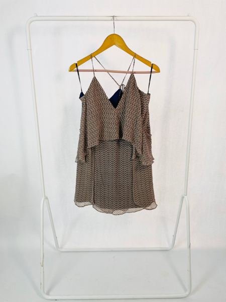 Vestido curto seda estampado babados busto BOBO