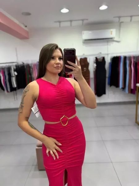 Vestido Midi Atoalhado Detalhe Argola E Fenda Na Frente Rosa Pink