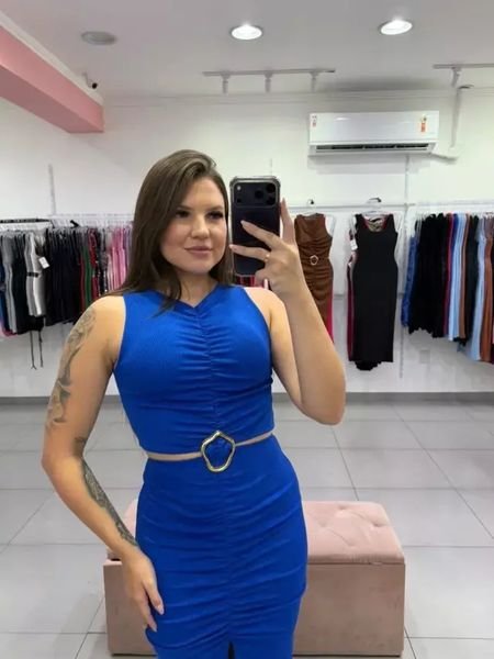Vestido Midi Atoalhado Detalhe Argola E Fenda Na Frente Azul Royal