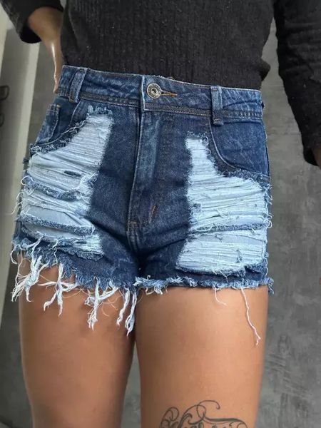Short Jeans Desfiando Botão Broze E Desfiado No Bolso