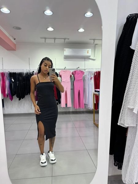 Vestido Midi Fenda Lateral E Alcinha Fina Preto