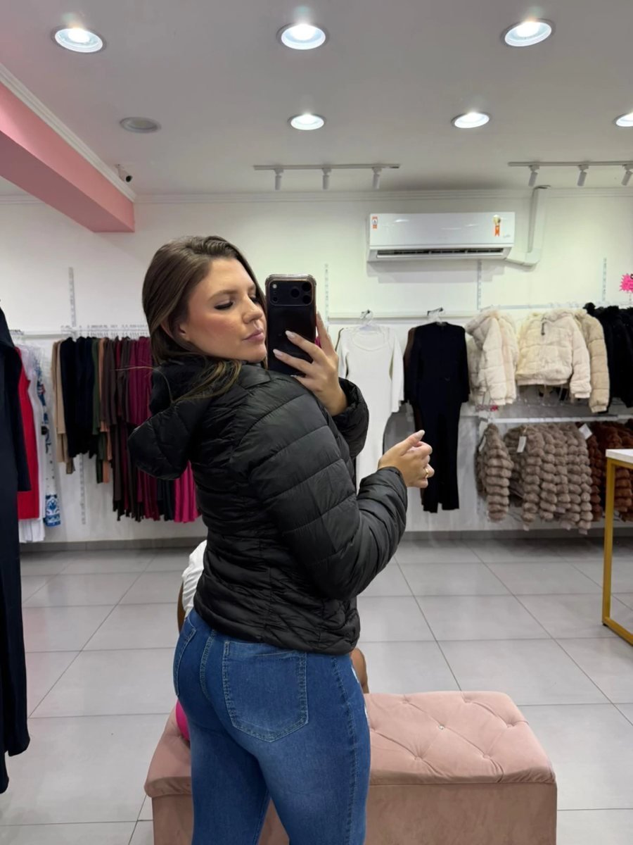 Jaqueta Bobojaco Com Capuz Removível Preto Com Pelo Dentro, foto 4