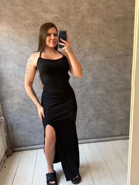 Vestido Atoalhado Longo Trançado Nas Costas E Fenda Preto