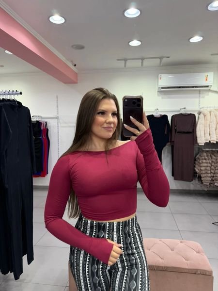 Cropped Poliamida Com Manga Longa E Costas Nua Bordo