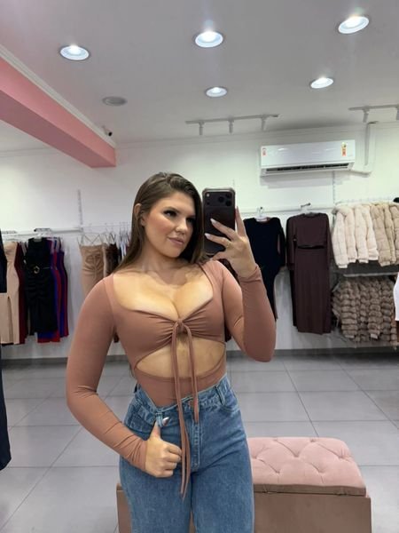 Body Poliamida Com Manga Longa Detalhe Amarrar Frente Bege