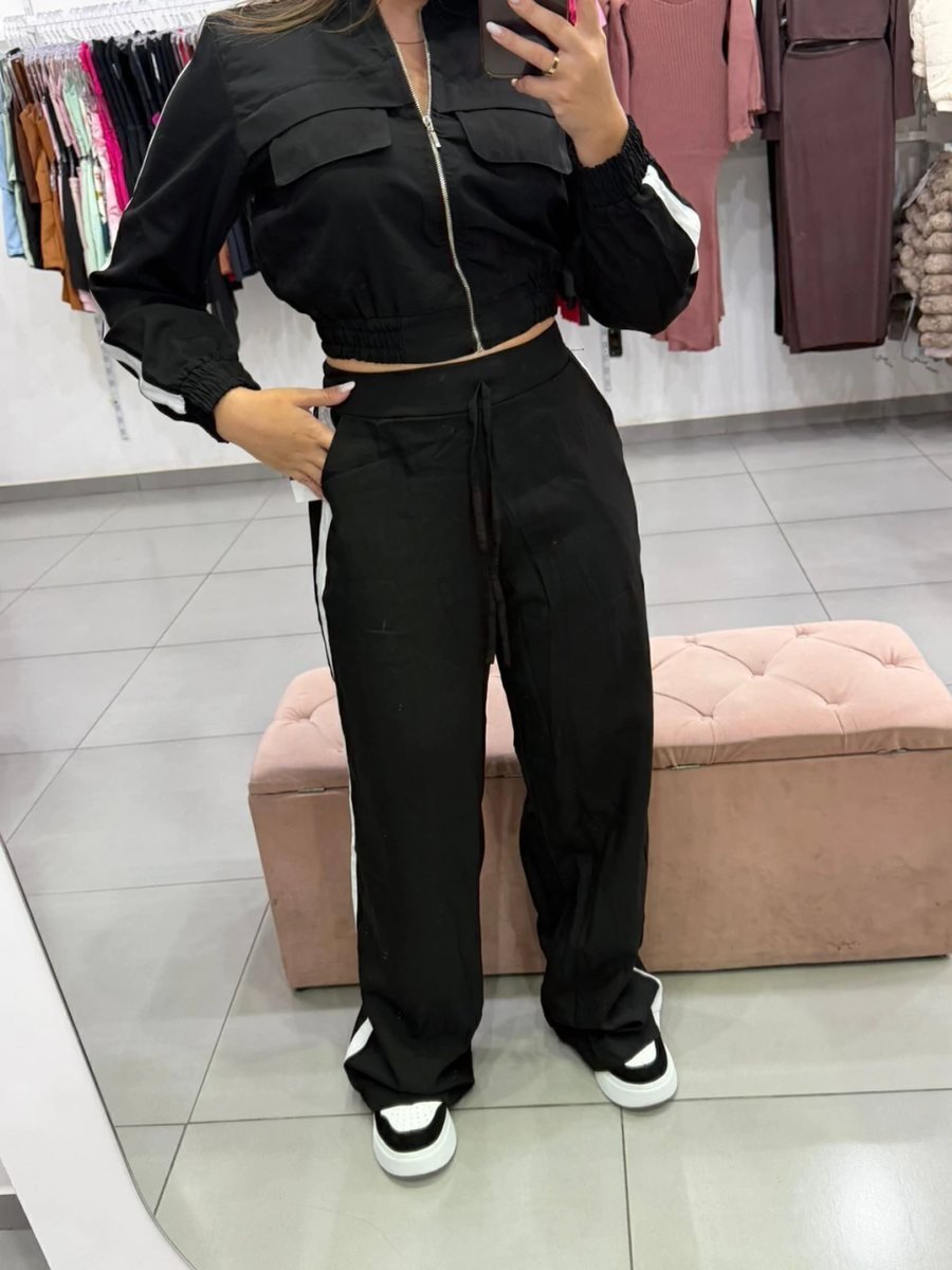 Conjunto Alfaiataria Calça Pantalona Com Bolsos E Casaco Cropped Com Ziper Preto, foto 3