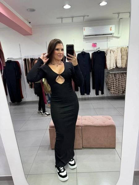 Vestido Ribana Longo Com Abertura Nas Costa Manga Longa E Fenda Atrás