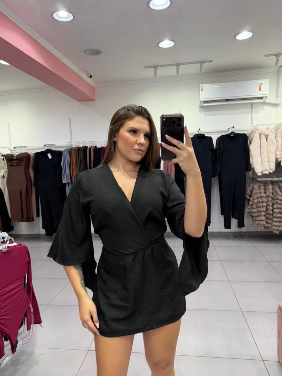 Macaquinho Cruzado Na Frente Com Detalhes Nas Mangas E Amarração Atrás Preto, foto 2