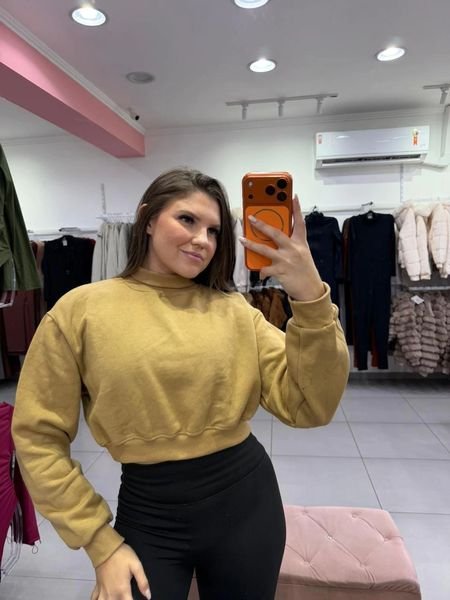 Moletinho Cropped Com Manga Longa E Gola Alta Bege
