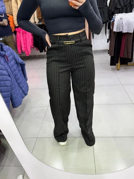 Calça Alfaiataria Com Listras E Cinto Preto