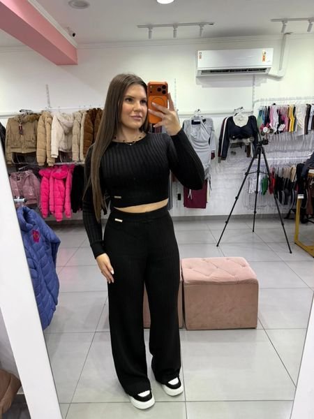 Conjunto Luxxo Modal Cropped Com Amarração Atrás E Abertura Nas Costas Calça Pantalona Preto
