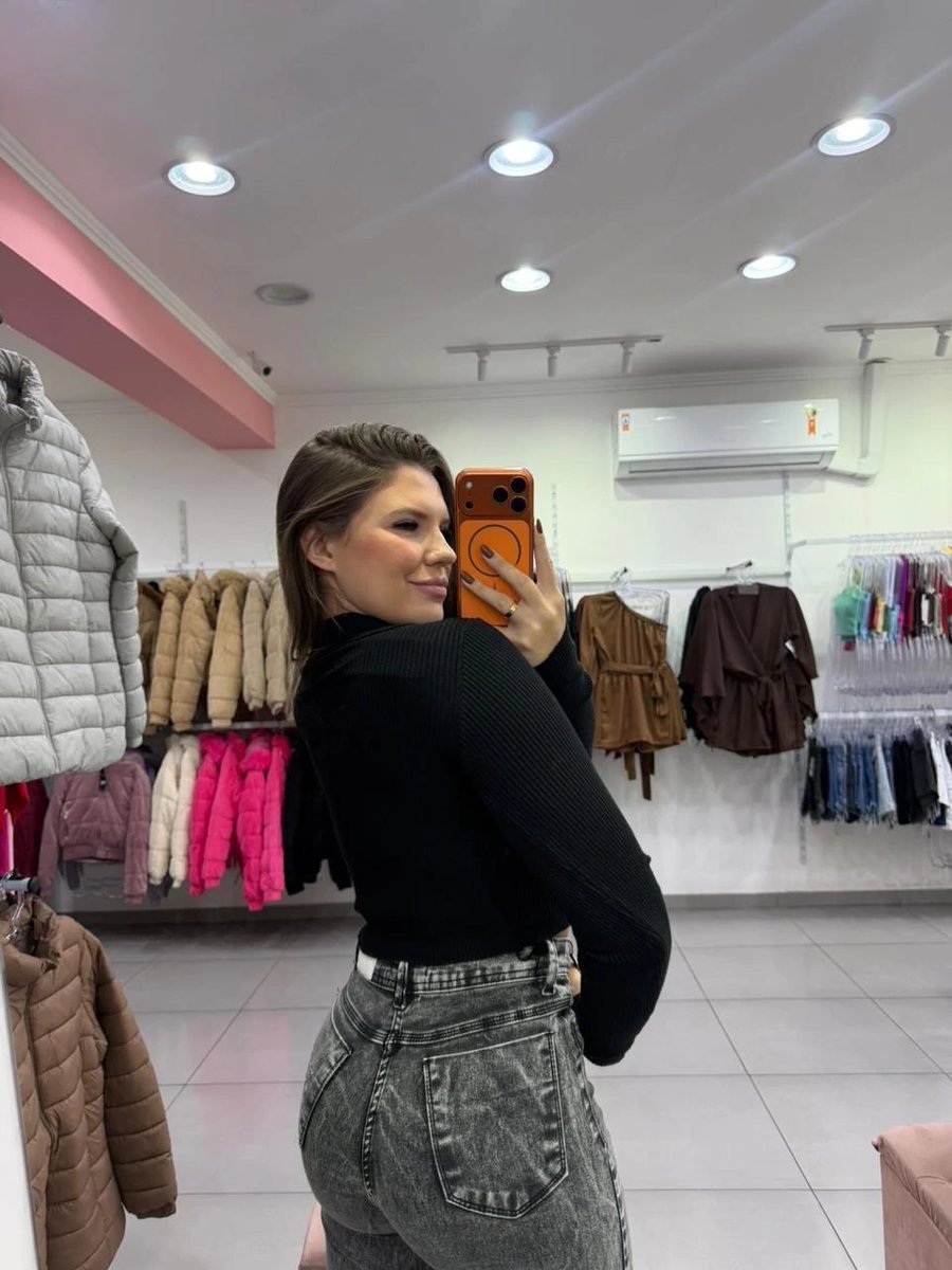 Cropped Modal Mousse Com Manga Longa E Gola Dobrada Preto, foto 2