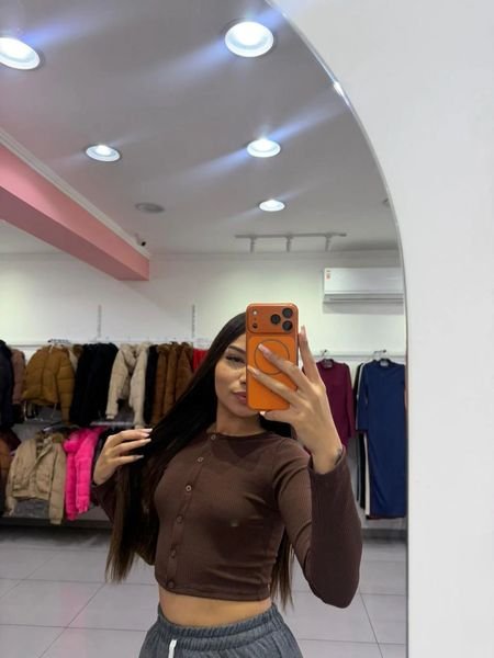 Cropped Canelado Atoalhado Manga Longa Com Botões Marrom