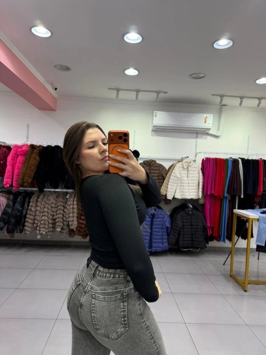 Cropped Canelado Térmico Com Abertura No Peito E Manga Longa, foto 2