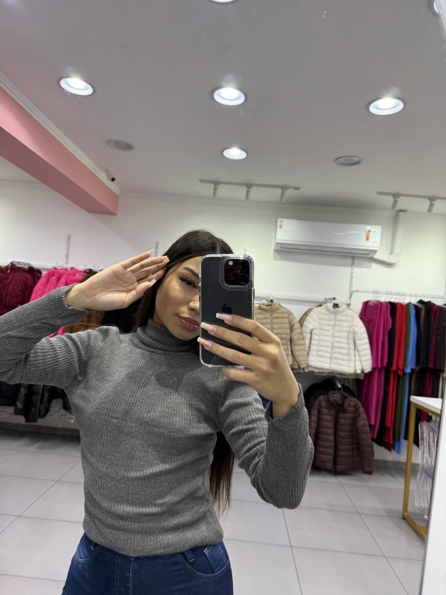 Blusa De Lã Com Gola Cinza