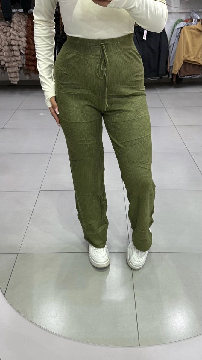 Calça Pantalona Modal Mousse Verde