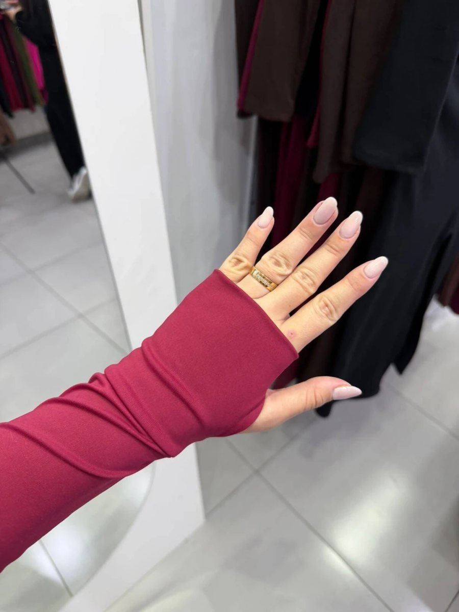 Cropped Gola Quadrada Com Dedeira Em Poliamida Bordo, foto 3