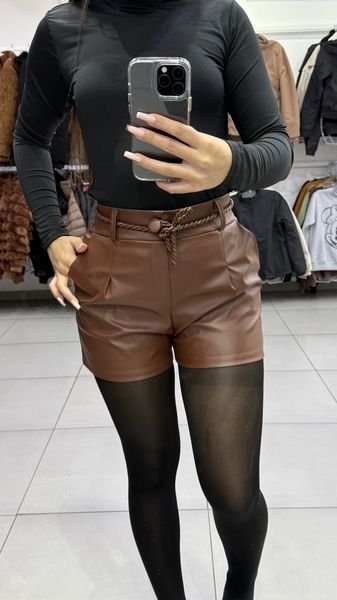 Short Courino Com Cinto Cordinha Marrom