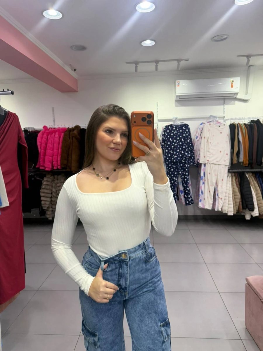 Body Canelado Fino Manga Longa Gola Quadrada Branco