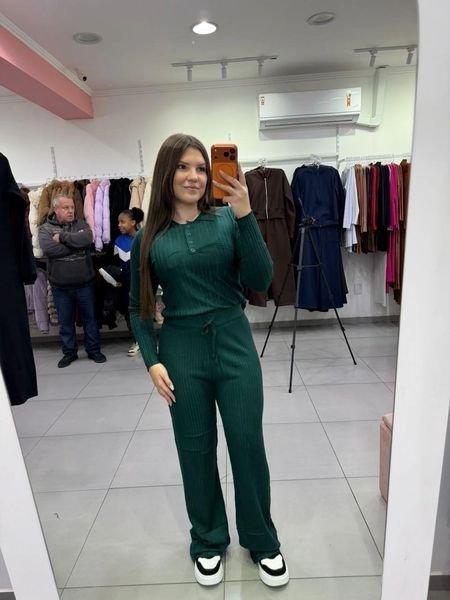 Conjunto Modal Mousse Blusa Botões Gola Polo E Calça Pantalona Verde