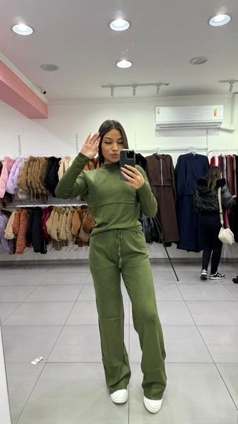 Conjunto Mousse Blusa Básica Com Calça Pantalona Verde