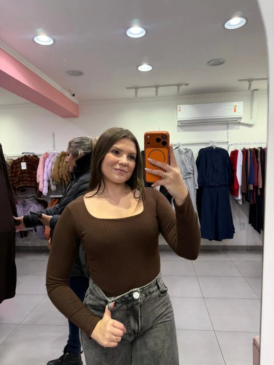 Body Canelado Fino Manga Longa Gola Quadrada Marrom