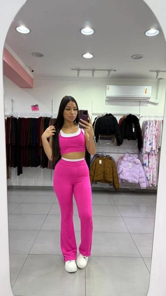 Conjunto Em Suplex Cropped Rosa com Branco Calça Flare Rosa
