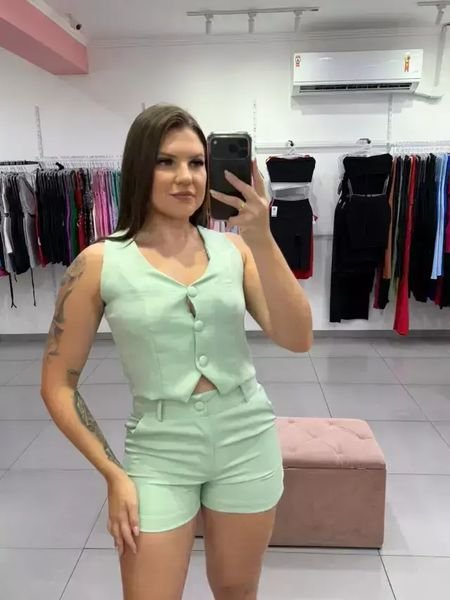 Conjunto Alfaiataria Short E Cropped Colete Verde Claro