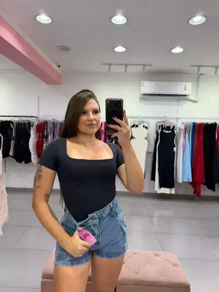 Body Poliamida Gola Quadrada E Manga Curta Preto