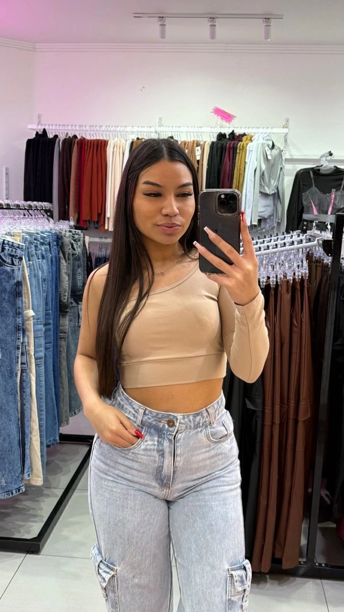 Cropped Com Bojo Uma Manga Longa Nude
