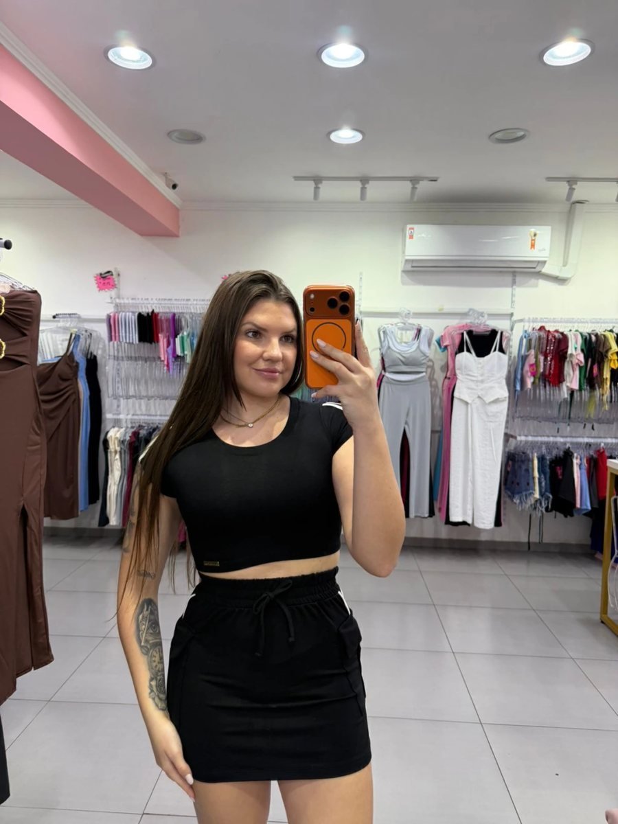 Conjunto Luxxo Preto Saia Com Bolso E Linha Branca