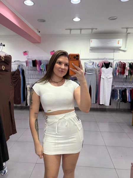 Conjunto Luxxo Branco Saia Com Bolso E Linha Preta