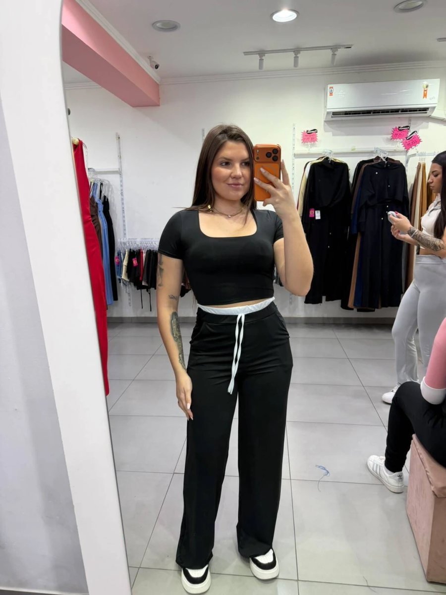 Conjunto Suplex Milani Com Cropped Manga Curta Preto